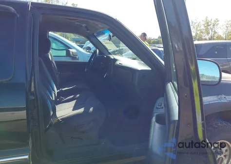 2000 GMC Sierra 2500 Sle z USA, uszkodzony, nr VIN 1GTGK29U7YE411145